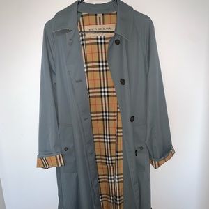 BURBERRY London The Camden Car Trench Coat